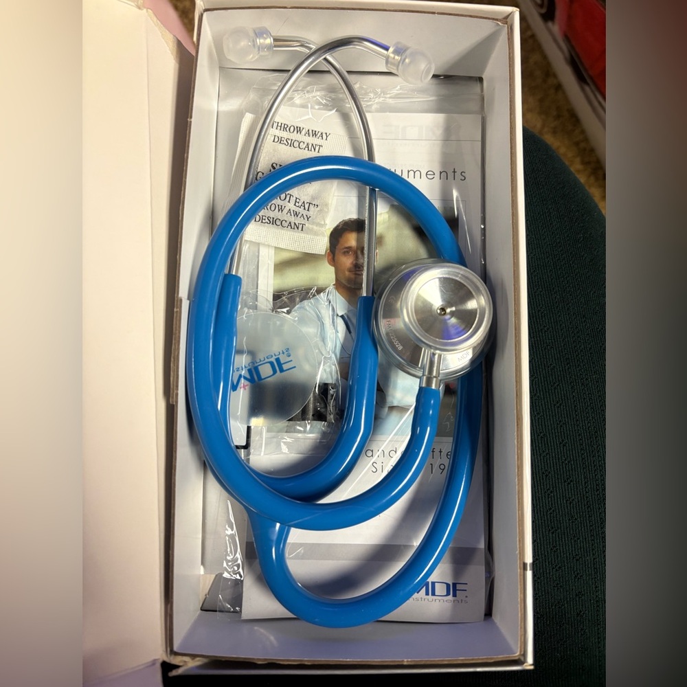 MDF Instruments Stethoscope - Picture 2 of 4